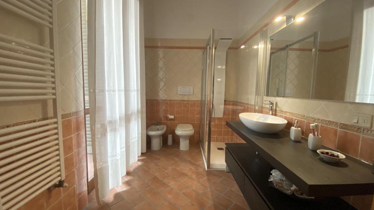 Indipendent Studio Apartment With Terrace - Parking Florença Exterior foto