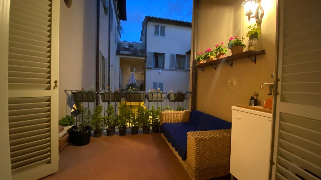 Indipendent Studio Apartment With Terrace - Parking Florença Exterior foto