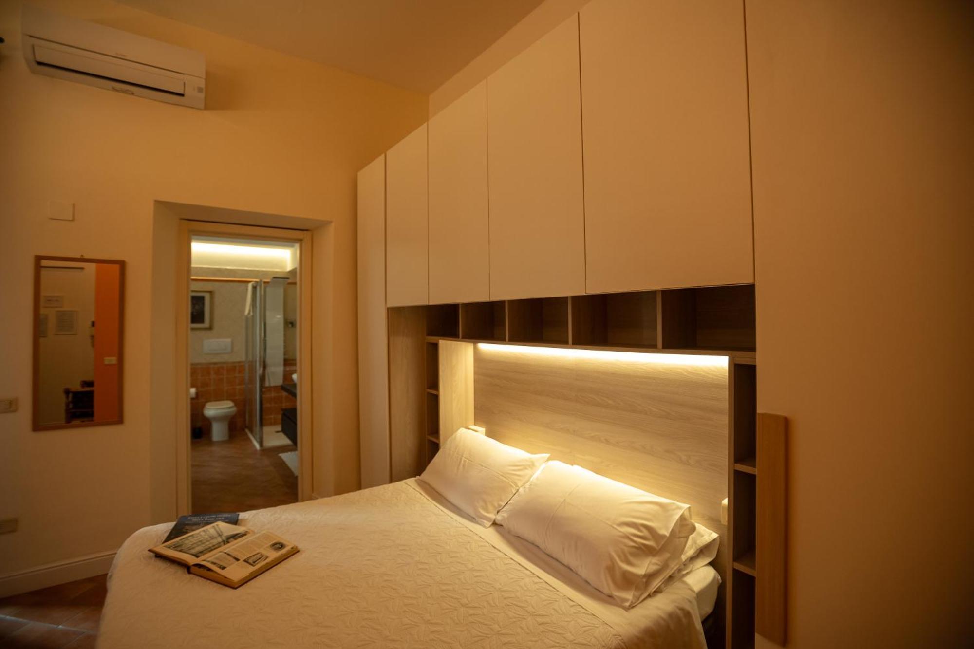 Indipendent Studio Apartment With Terrace - Parking Florença Exterior foto