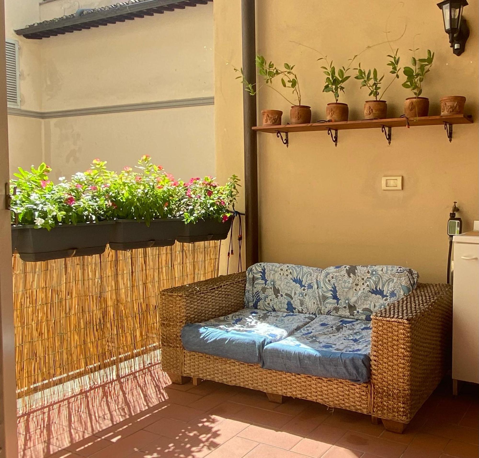 Indipendent Studio Apartment With Terrace - Parking Florença Exterior foto